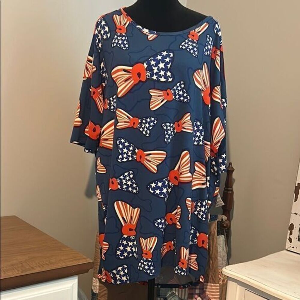LuLaRoe Women's Tunic with Patriotic Bow Design  C